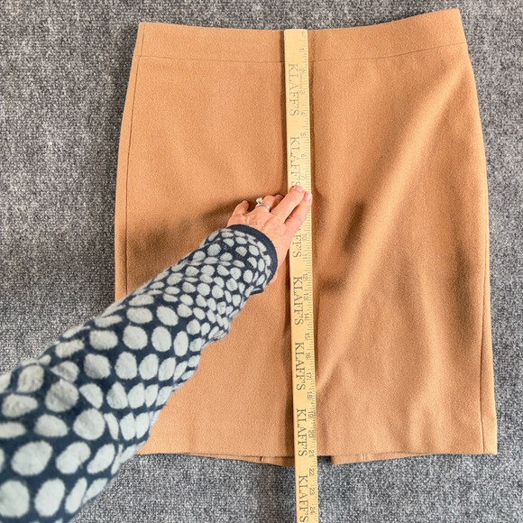 J. Crew Women’s Wool Blend Pencil Skirt Camel Tan Lined Size 6 Style 48575 - Picture 7 of 7